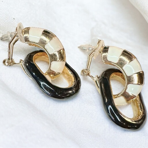NEW Gold, Black & White Striped Interlocking Link Large Hoop Statement Earrings - Picture 6 of 16